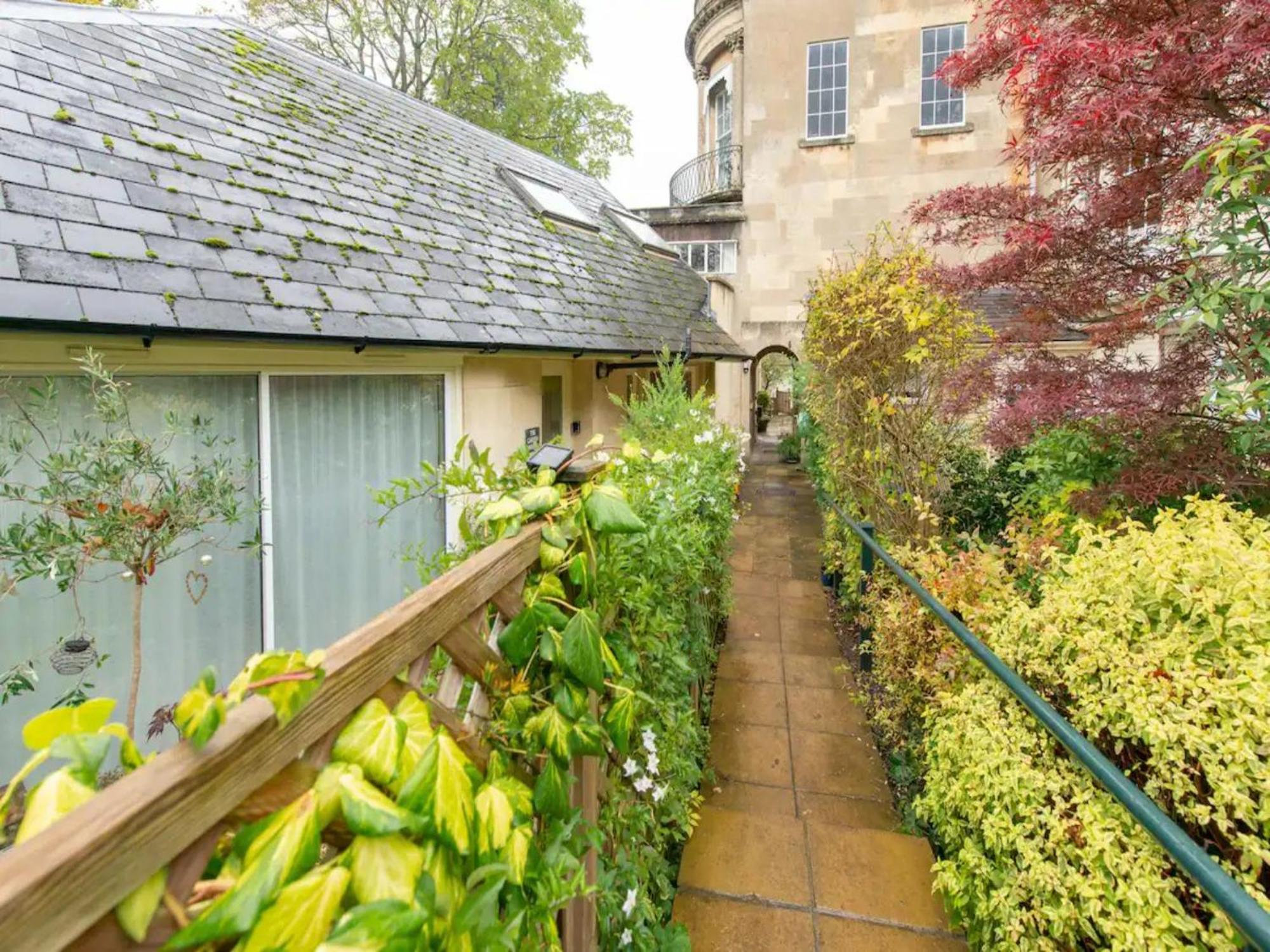 Pass The Keys Delightful Cottage Sydney Gardens Private Parking Бат Екстериор снимка