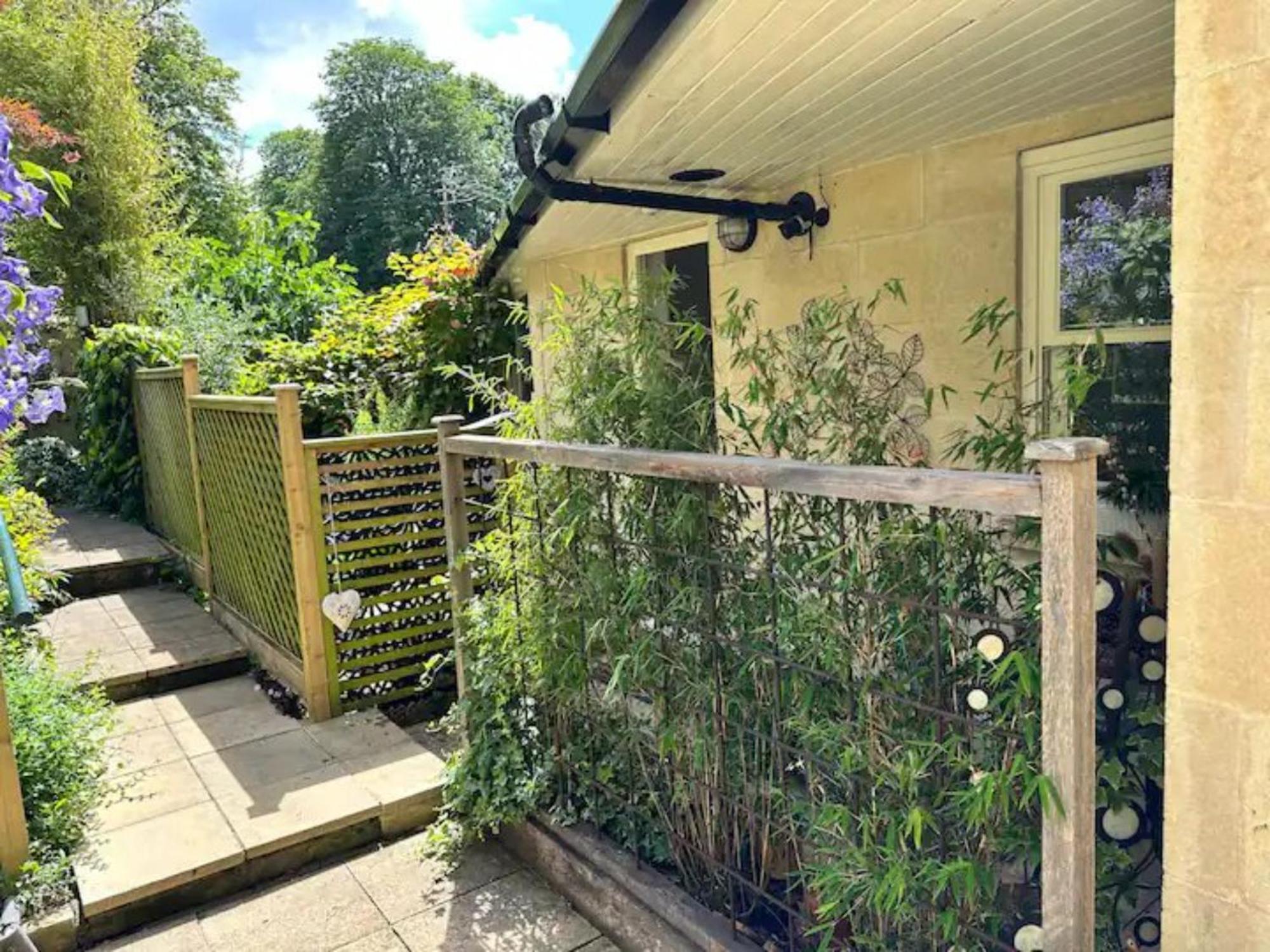 Pass The Keys Delightful Cottage Sydney Gardens Private Parking Бат Екстериор снимка